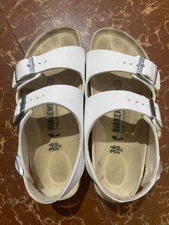 (Category: ) located in . Submitted by xtin0312 (Listing ID 1329295520, Image 1). Description: .