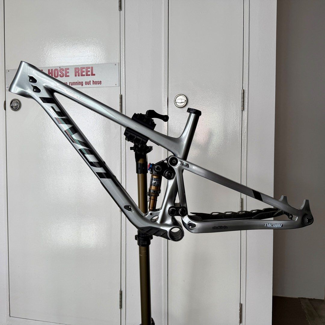 Pivot Trail 429 Frameset