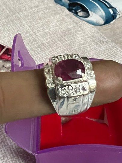 ruby mozambique (Category: Jewelry) located in Shah Alam. Submitted by Sahaya25 (Listing ID 1329451640, Image 3). Description: Delima/ruby mozambique africa Cutting luxury Berat 3.9crt Saiz semasa 16’ Body Perak 380 #rubymozambique #ruby #delimamuzambique #delima #rubymozambiqueafrica.