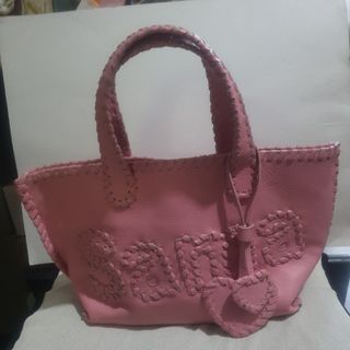 (Category: ) located in . Submitted by yellesrandomcloset (Listing ID 1329302728, Image 1). Description: .
