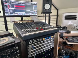 (Category: ) located in . Submitted by origin_audio (Listing ID 1329298553, Image 1). Description: .