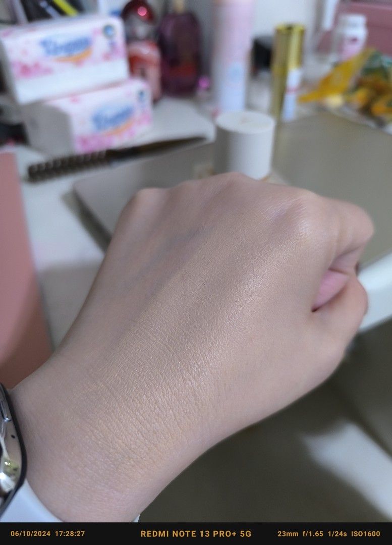 Strokes Soft Veil Filter Foundation Light 02 (Category: Makeup) located in Muntinlupa City. Submitted by madtan (Listing ID 1329384401, Image 2). Description: 50% left rfs: destashing stuff Courier: JT express mop: gcash.