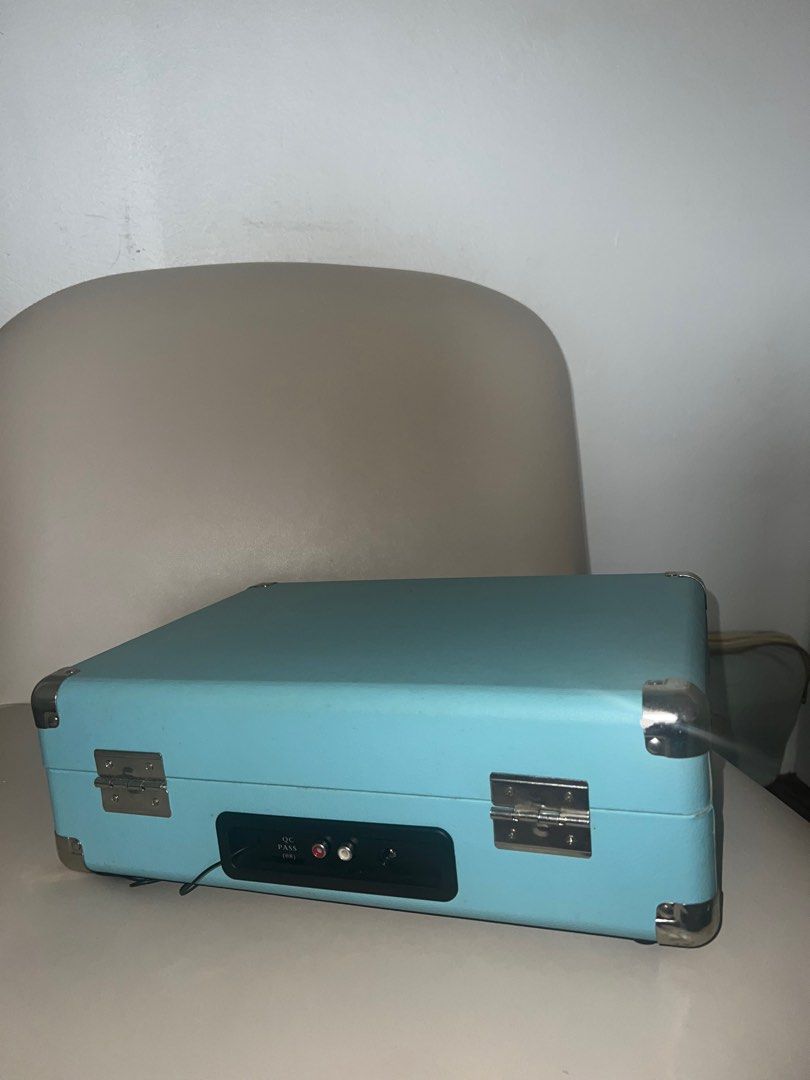 Vinyl Record Player in Tiffany Blue (Category: Portable Music Players) located in Manila. Submitted by stealpriceitems (Listing ID 1329317007, Image 3). Description: No issues but No charger & No Box.