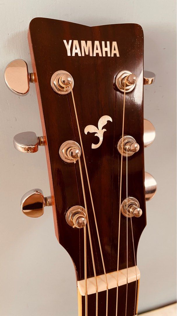 Yamaha FS720S solid top acoustic guitar 單板木結他(well setup with case bag
