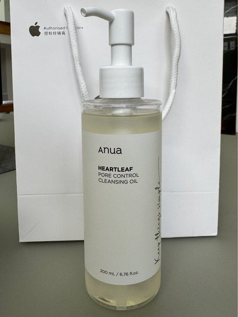 Anua Toner & Cleansing Oil (Category: Face Care) located in Manila. Submitted by declutterzoneee (Listing ID 1329505968, Image 3). Description: 1,200 - If buying both 600 - Heartleaf 77% Soothing Toner (See photo for amount used) 700 - Heartleaf Pore Control Cleansing Oil (Used once).