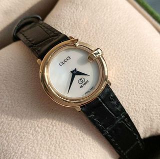 Vintage GUCCI 90001 Quartz Women s Watch Black Rectangular Dial Silver Tone Luxury Watches on Carousell