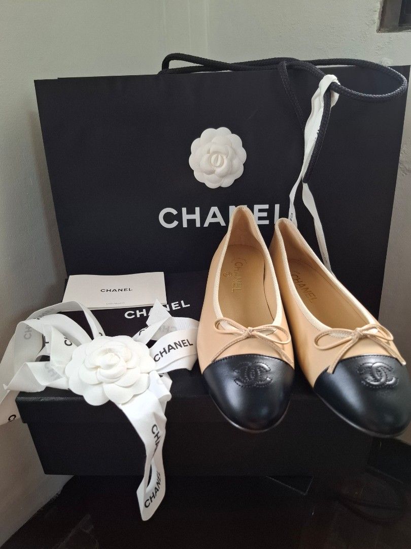 Chanel Classic Flats Beige/Black Lambskin (Category: Flats & Sandals) located in Paranaque City. Submitted by bic_350 (Listing ID 1329513161, Image 1). Description: Brand New! 100% Authentic or money back comes complete size 38.5 cash only, no trade pls.
