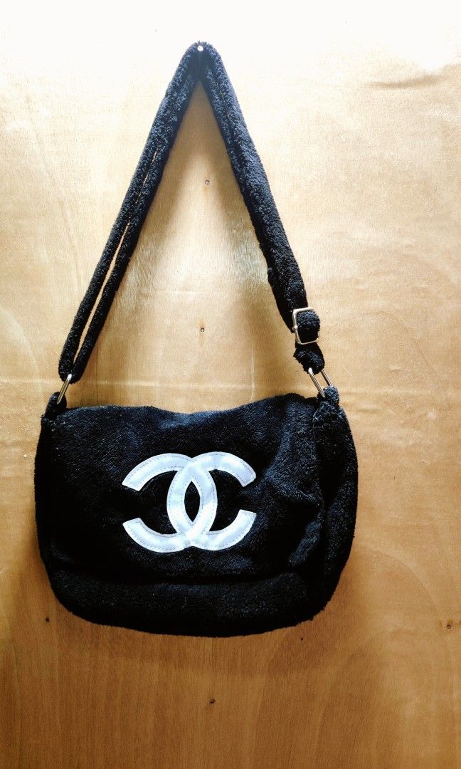 Chanel fur sling bag 2025