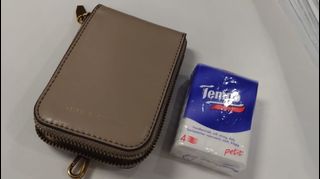 （分類：）位於 。 由 aparto 提交（商品編號 1329573409，圖片 1）。簡介： 。