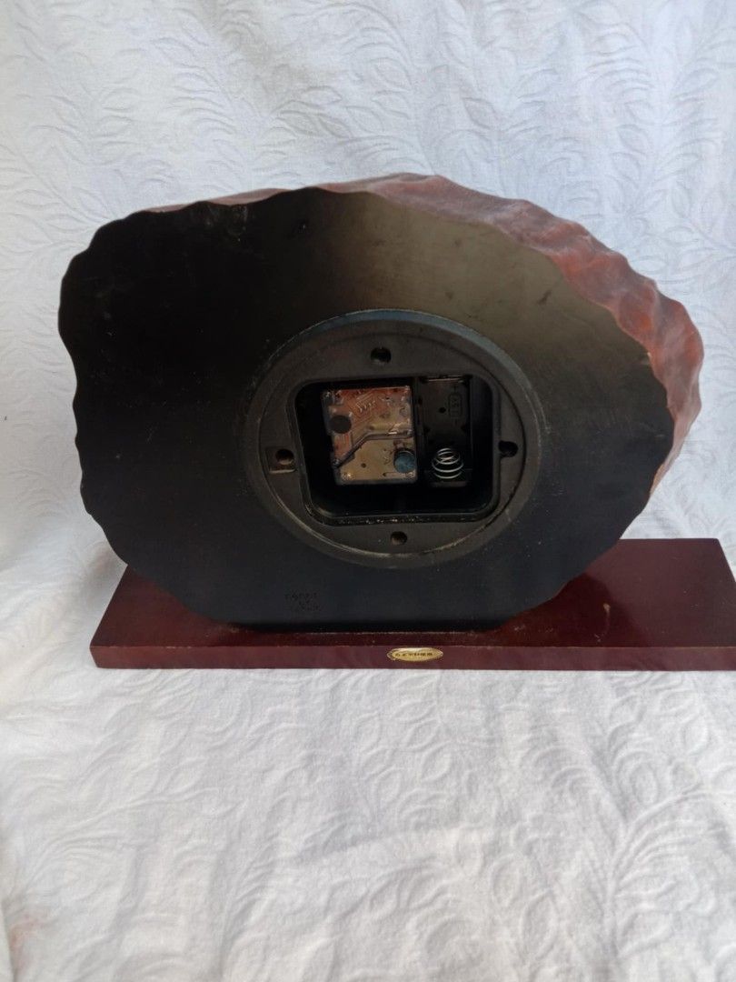 CITIZEN vintage table top wooden clock Tested working 950php (Category: Clocks) located in Quezon City. Submitted by jpnvintageonline (Listing ID 1329534406, Image 2). Description: CITIZEN vintage table top wooden clock Tested working 950php.