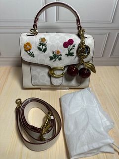 (Kategori: ) berada di . Dikirim oleh brifanni (ID iklan 1329547352, Gambar 1). Deskripsi: .