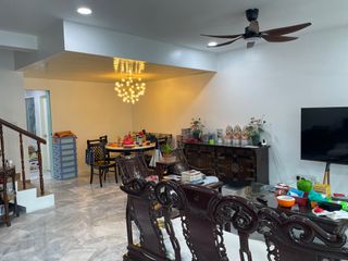 (Category: ) located in . Submitted by paigepc (Listing ID 1329536517, Image 1). Description: .