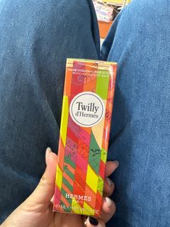 （分類：）位於 。 由 sikiiiis 提交（商品編號 1329547289，圖片 1）。簡介： 。