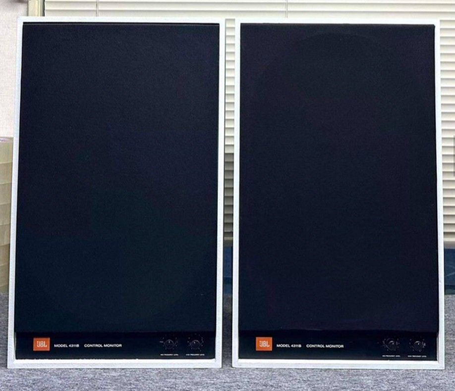 JBL 4311B way monitor speakers, Audio, Soundbars, Speakers