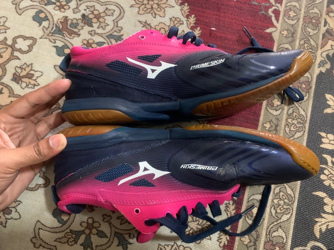 Kasut badminton mizuno hotsell