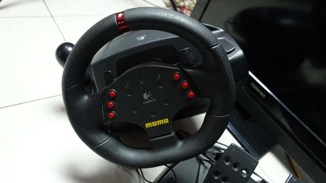 Logitech MOMO Racing Force Feedback Wheel, Video Gaming, Gaming ...