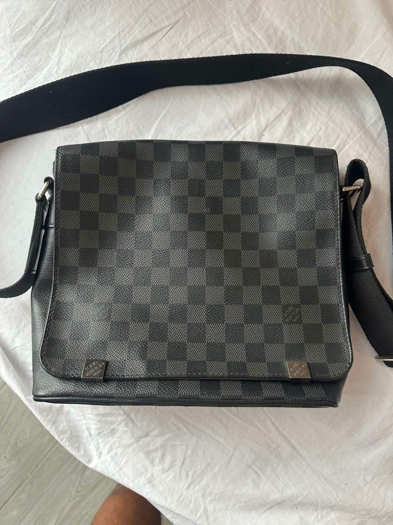 Louis Vuitton District Graphite PM (Category: Luxury Bags & Wallets) located in Quezon City. Submitted by luxurybrokerph (Listing ID 1329635841, Image 1). Description: with dustbag .