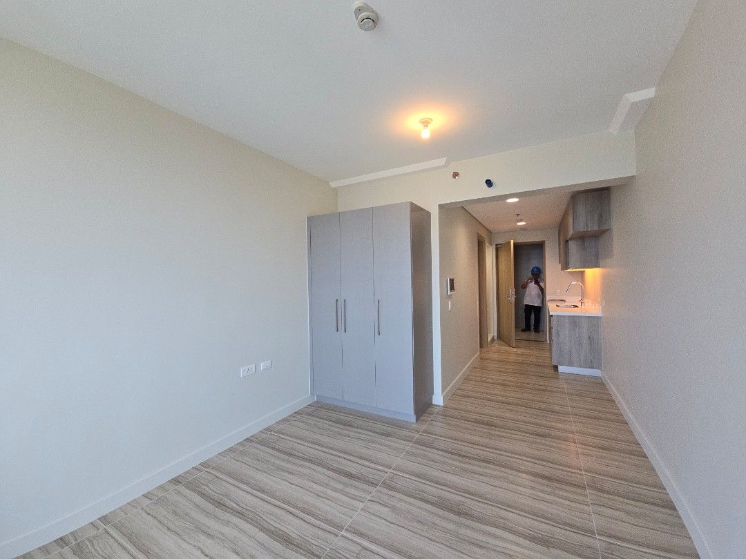RFO-STUDIO - MAPLE - ORTIGAS EAST PASIG CITY (Category: Apartments & Condos) located in Pasig City. Submitted by ortigashome09268411969 (Listing ID 1126658028, Image 1). Description: RFO and 0% INTEREST FOR 4yrs ! 16k a month studio 31sqm 10% Spot DP to move in ( 692K ) another 10% spread to 48mons while using the unit upon turn over =16k a month and the 80% This is after 4yrs pa ( bank financing or cash payment) MAPLE TOWER ( across CCF building