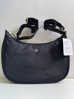 (Category: ) located in . Submitted by shop_pinkaholics_closet (Listing ID 1329551345, Image 1). Description: .