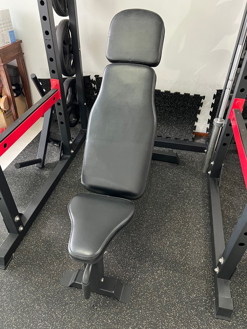 Pivot HB3130 Heavy Duty Utility Weight Bench