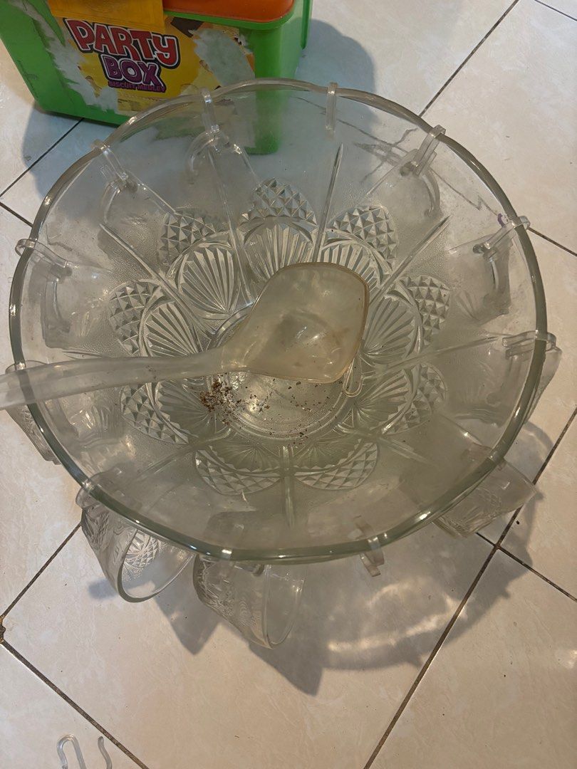 Punch bowl (Category: Bathroom & Kitchen Fixtures) located in Pasig City. Submitted by lhengay (Listing ID 1329567740, Image 2). Description: .