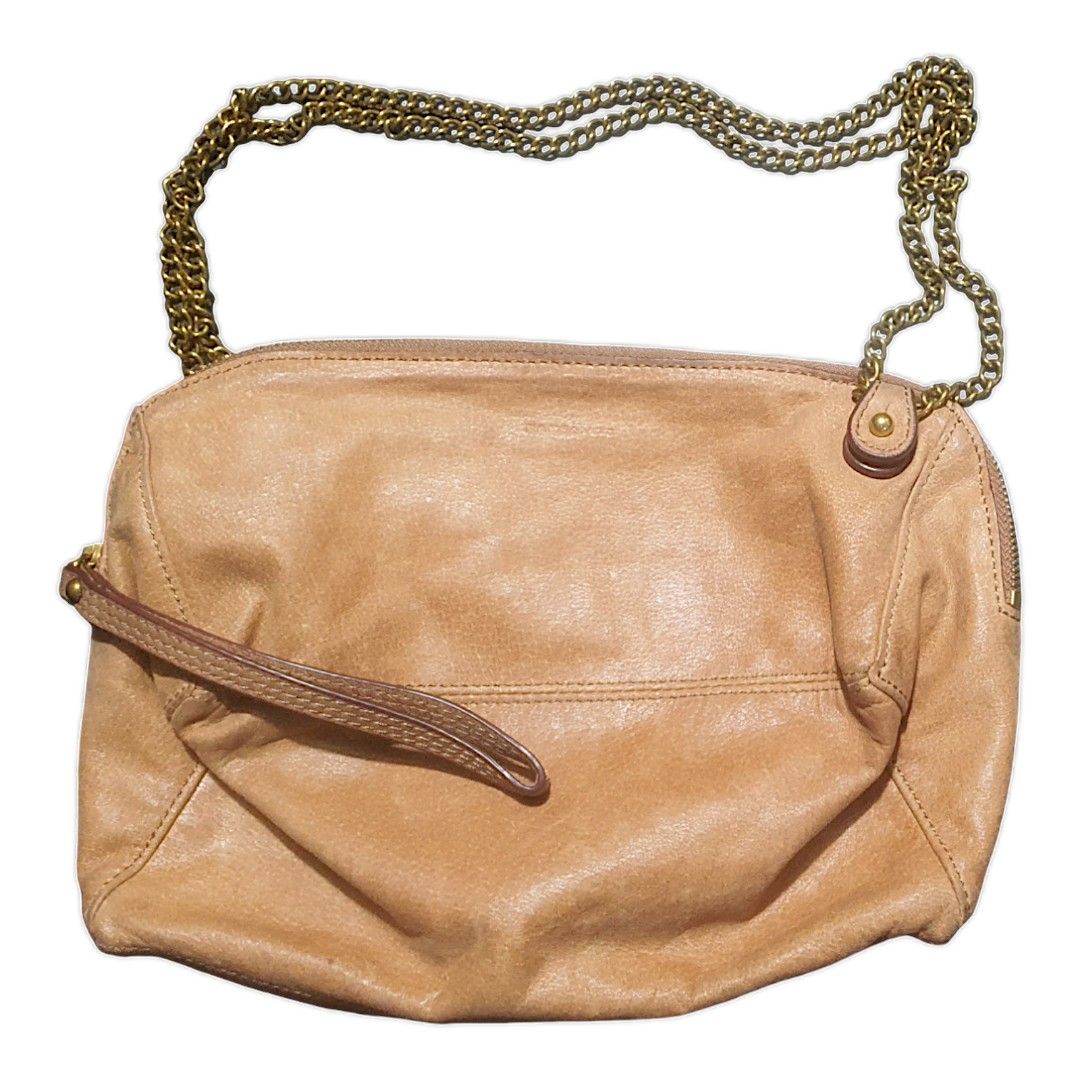 Rab eanco (Category: Luxury Bags & Wallets) located in Manila. Submitted by mozaitv1236506 (Listing ID 1329586605, Image 1). Description: RABEANCO SHOULDER/SLING BAG LIKE NEW.