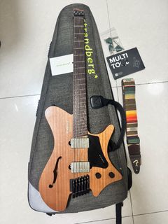 （分類：）位於 。 由 laakeemee 提交（商品編號 1329611978，圖片 1）。簡介： 。