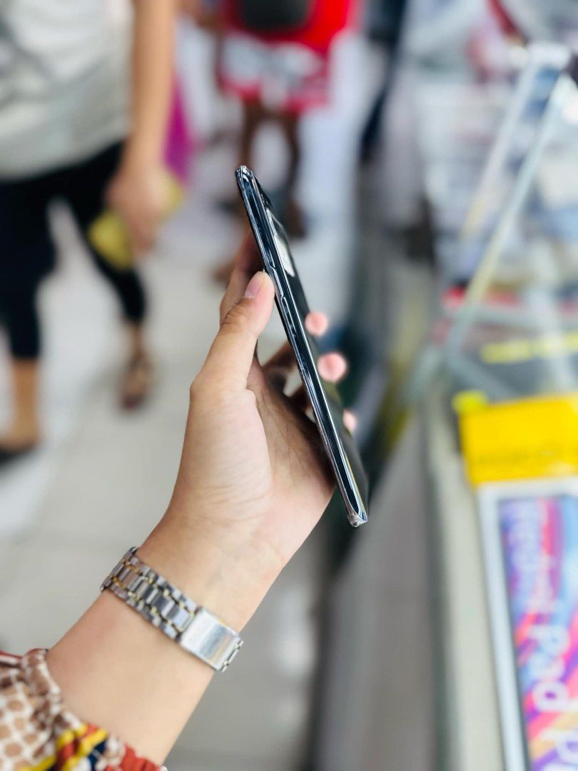 Samsung S10 5G 512gb Single Sim FU (Category: Samsung) located in San Juan City. Submitted by javedsgadgetshop (Listing ID 1329610865, Image 2). Description: OPEN FOR INSTALLMENT VIA CREDIT CARD/GGIVES/SPAY/BILLEASE & SWAP/TRADE-IN! BUY AND SELL! Quick Specs : Samsung S10 5G •512gb •K Variant •Good batt health •Factory Unlock •95% Smoothness •No hidden issue | No Repaired •100% Authentic | Not Refurbished •w/ OEM Charger & store warranty ❣️ - ser
