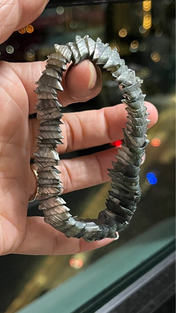 Shell bracelet (Category: Bracelets) located in Singapore. Submitted by spin29ct (Listing ID 1329615536, Image 1). Description: Shell bracelet to clear Light weight Wrist size 15-16cm PM me if you are interested. Payment via Paynow or Paylah Add $1 delivery. .