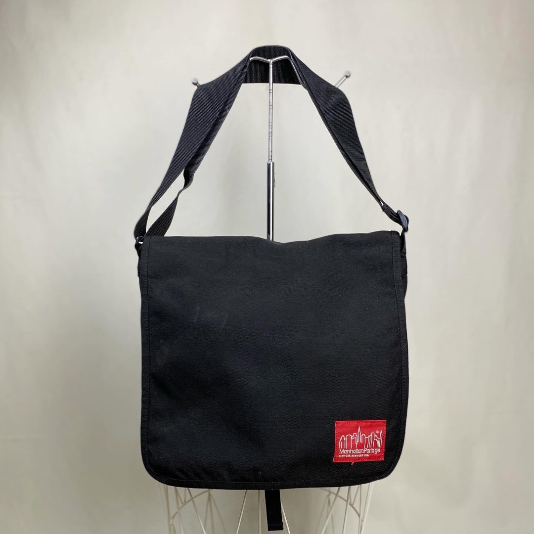 Tas slingbag MANHATTAN PORTAGE Fesyen Pria Tas Dompet Tas Selempang di Carousell
