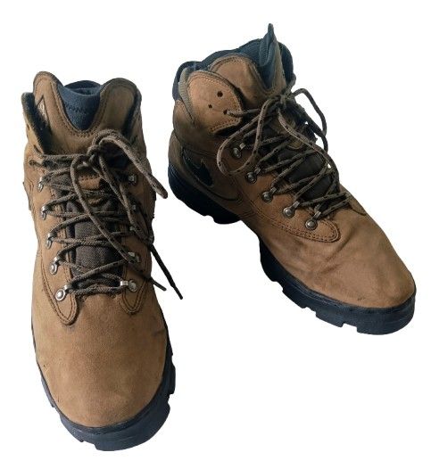 nike acg caldera boots