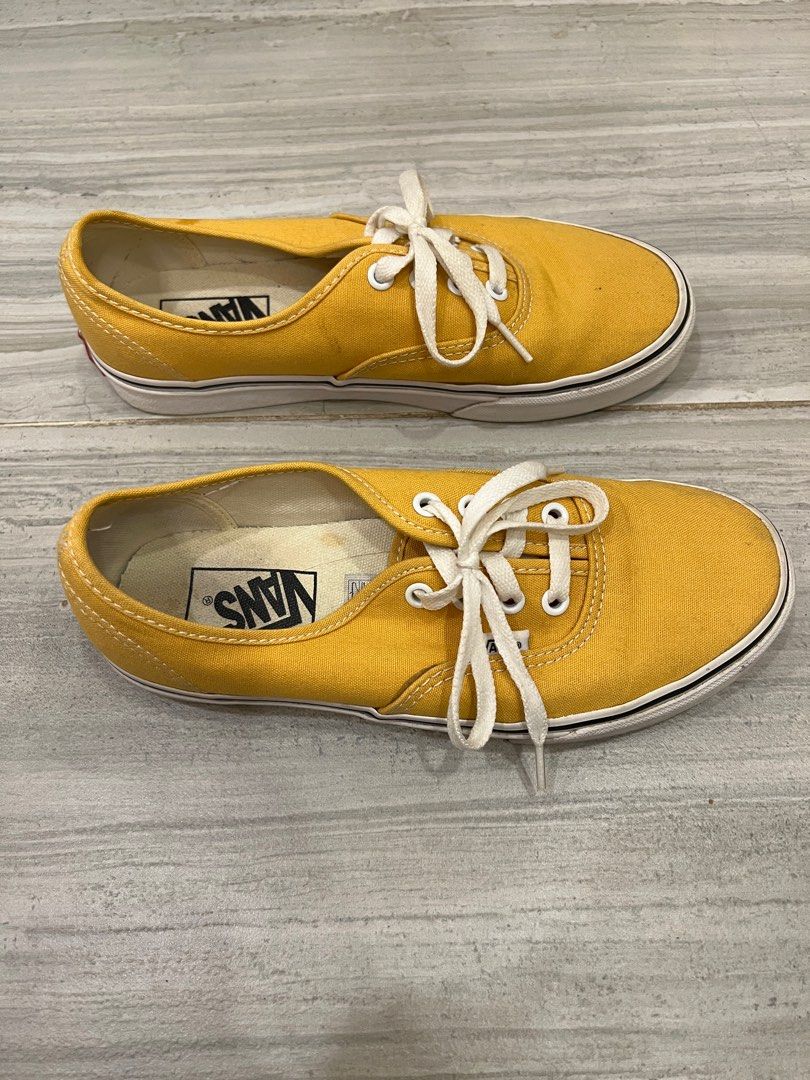 Vans Mustard Yellow Sneakers (Category: Sneakers) located in Muntinlupa City. Submitted by wonushi (Listing ID 1329542538, Image 2). Description: Size 7.5.