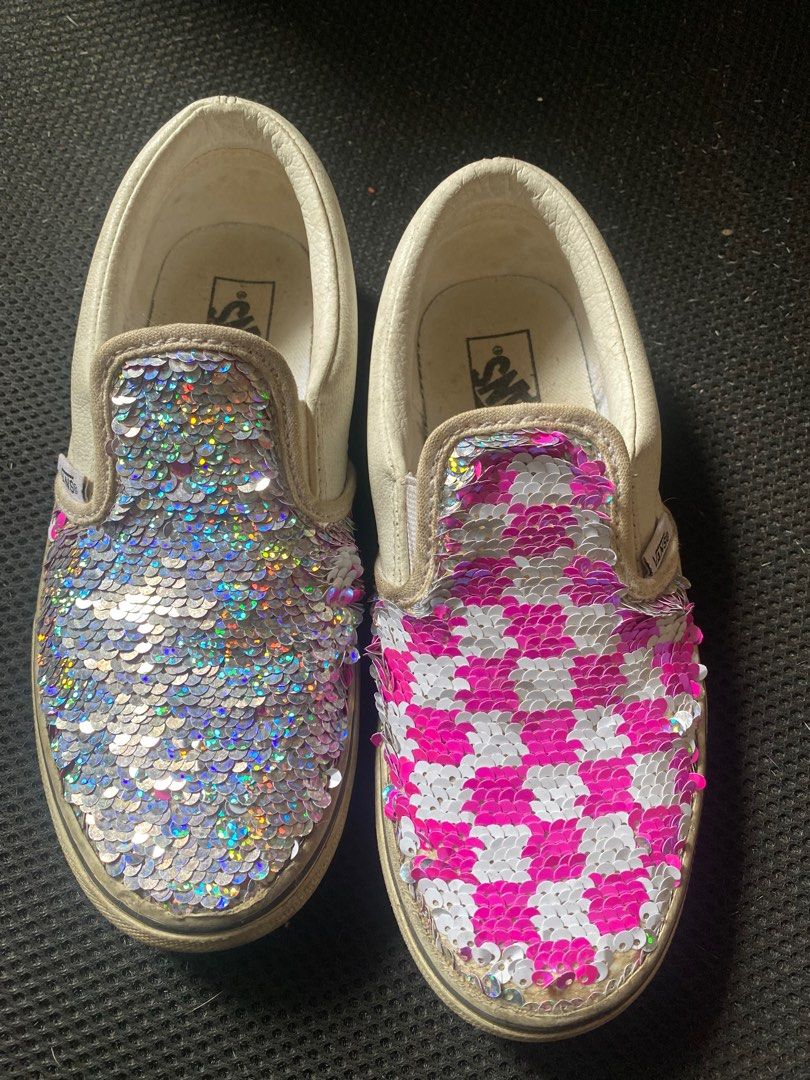 Vans sequined checker board (Category: Babies & Kids Fashion) located in Mandaluyong City. Submitted by mingcab (Listing ID 1329521528, Image 1). Description: Size 2 500+sf .