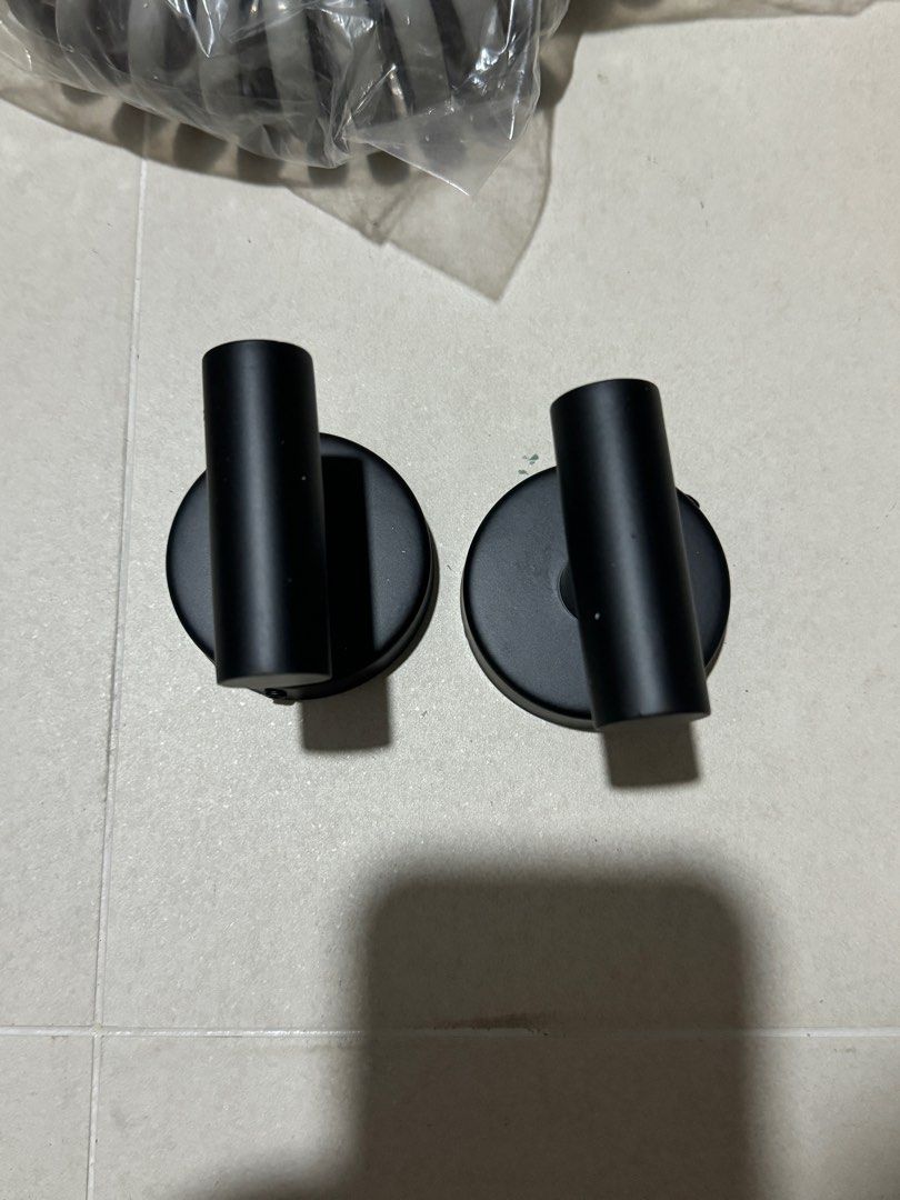 Wall Hook (Category: Bathroom & Kitchen Fixtures) located in Singapore. Submitted by fattydolly (Listing ID 1329554667, Image 2). Description: Free normal mailing .