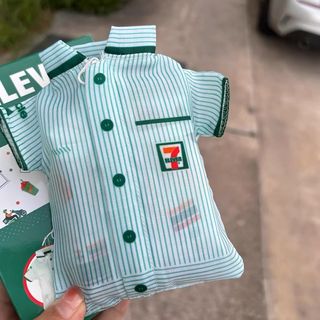(Category: ) located in . Submitted by milkmilk_onlinestore (Listing ID 1329679495, Image 1). Description: .