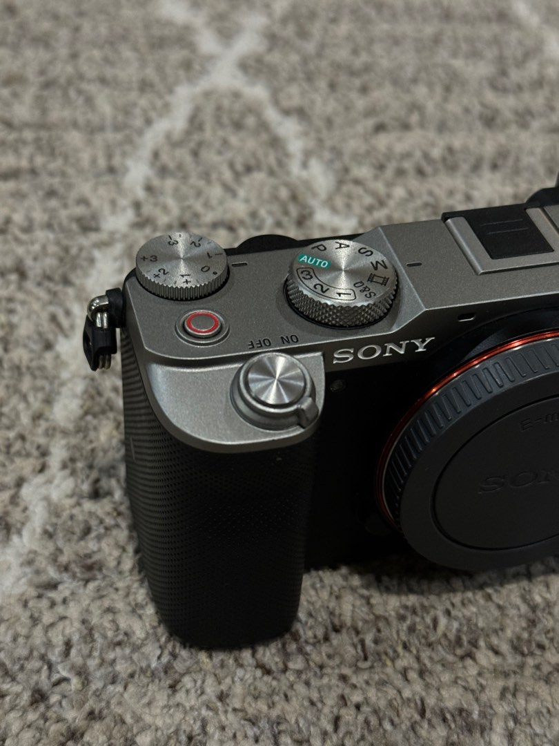 A7C Silver and Black Colorway, Photography, Cameras on Carousell