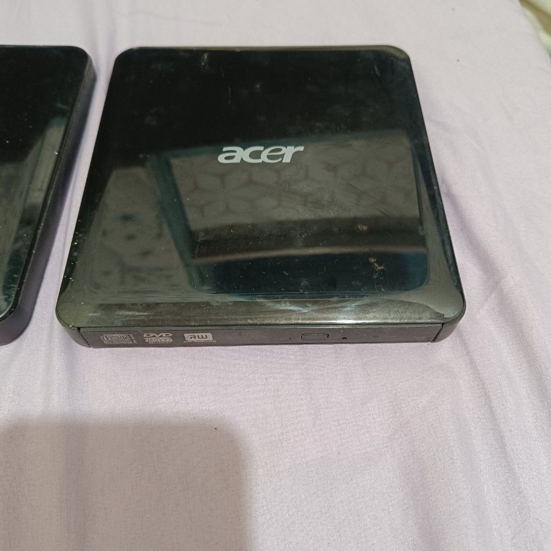 ACER Portable DVD Burner Writer Player (Category: Hard Disks & Thumbdrives) located in Quezon City. Submitted by olivia_philia (Listing ID 1329702004, Image 1). Description: old but working, seldom used, in good condition I have 2 of these, no more boxes. sold as is, no cables. Please zoom in on photos to see color and details. 💸Mode of Payment: GCash 🏍️Rider pickup OK Grab/Lalamove/Angkas etc. 🏠Location Pin for pickup: South Triangle, QC 📌FI