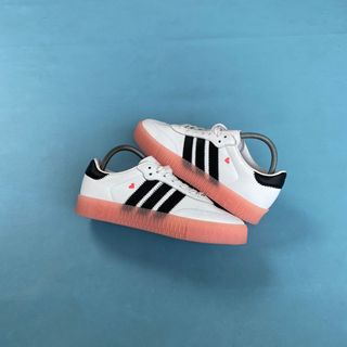 (Kategori: ) berada di . Dikirim oleh eleganshoes_id (ID iklan 1329779607, Gambar 1). Deskripsi: .