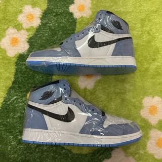 (Category: ) located in . Submitted by sneakerway_sg (Listing ID 1329753624, Image 1). Description: .