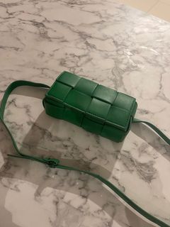(Category: ) located in . Submitted by personalpreloved00 (Listing ID 1329821640, Image 1). Description: .