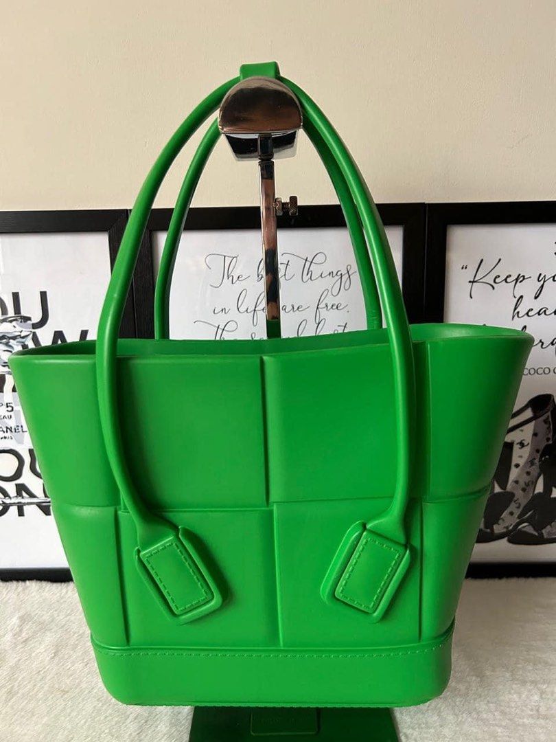 BV Mini Rubber Arco Tote Shoulder Bag (Category: Luxury Bags & Wallets) located in Manila. Submitted by bagislifeshop (Listing ID 1329692900, Image 2). Description: ☑️Available in Pampanga ✅Condition: 8.8/10 ✅Colour: Green ✅Material: Rubber ✅Size: 20 X 30 (TOP) X 7CM ✅Inclusion: Dustbag .