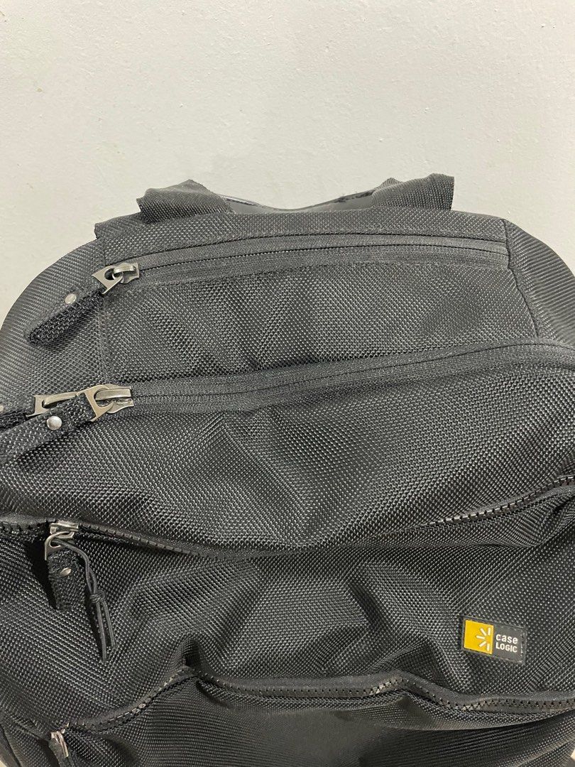 Case Logic Laptop Bag w/ Wheels (Category: Laptop Bags & Sleeves) located in Caloocan City. Submitted by ek_finds2023 (Listing ID 1329795909, Image 3). Description: — Bought at SM Cyberzone — W/ signs of usage — Pm for more photos.