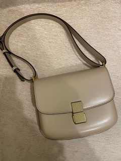 （分類：）位於 。 由 avachingg 提交（商品編號 1329790405，圖片 1）。簡介： 。