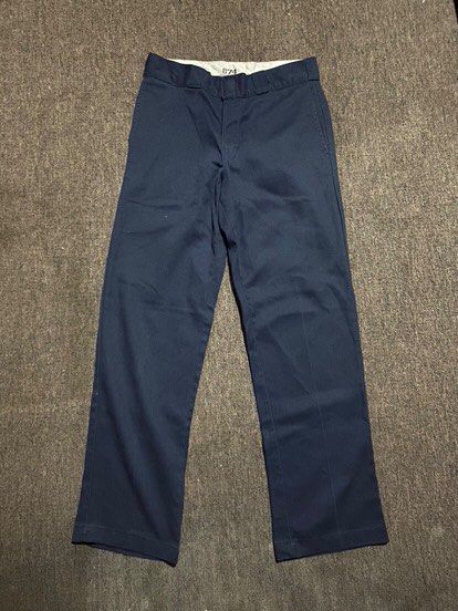 Dickies 874 (Category: Activewear) located in Antipolo. Submitted by stored_stuff (Listing ID 1329703577, Image 2). Description: 10/10 condition 10/10 color rate size by inch 32 waist ,40 length 8.5 opening dm for faster transaction 💨💸.