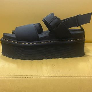 (Category: ) located in . Submitted by emilyyypreloved (Listing ID 1329771969, Image 1). Description: .