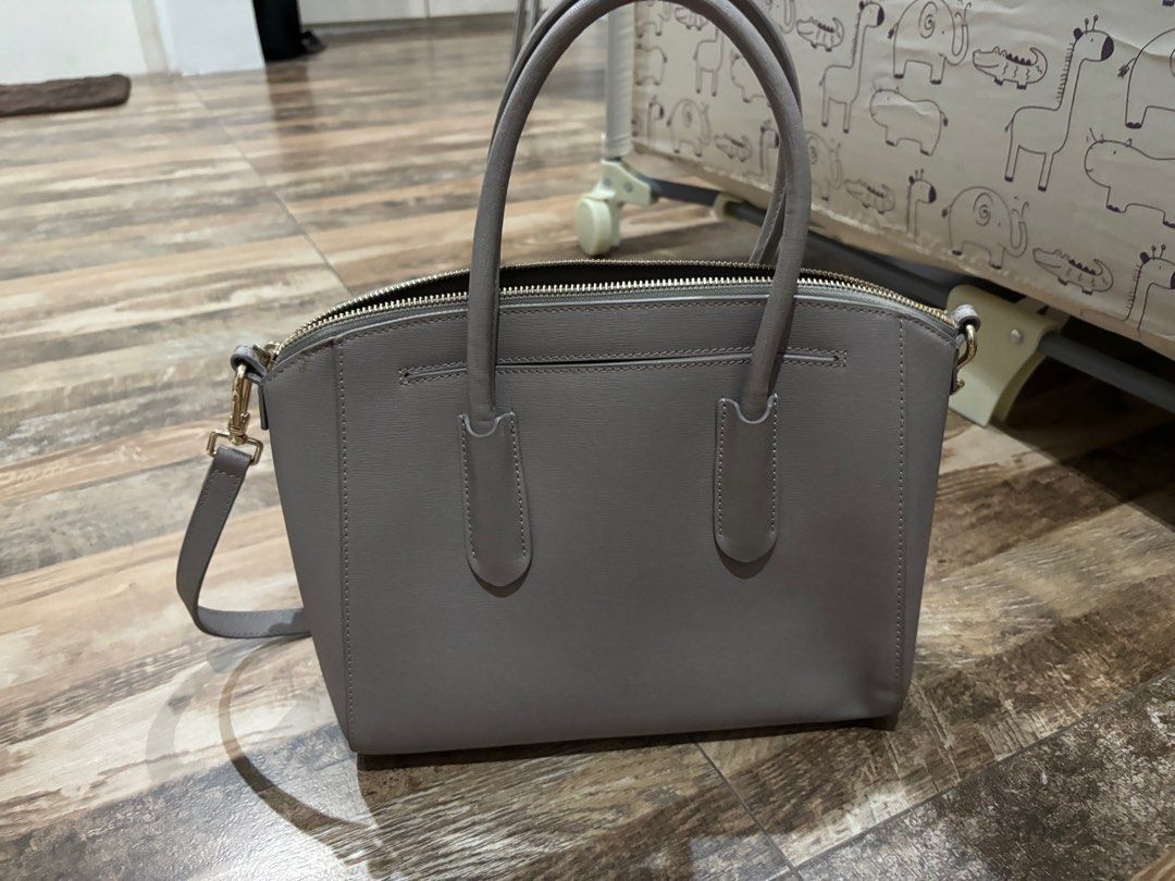 Furla Grey Leather Giada Satchel (Category: Luxury Bags & Wallets) located in Taguig. Submitted by user51982 (Listing ID 1329669492, Image 2). Description: RFS: decluttering.