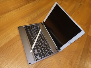 (Category: ) located in . Submitted by tech_seller (Listing ID 1329770698, Image 1). Description: .