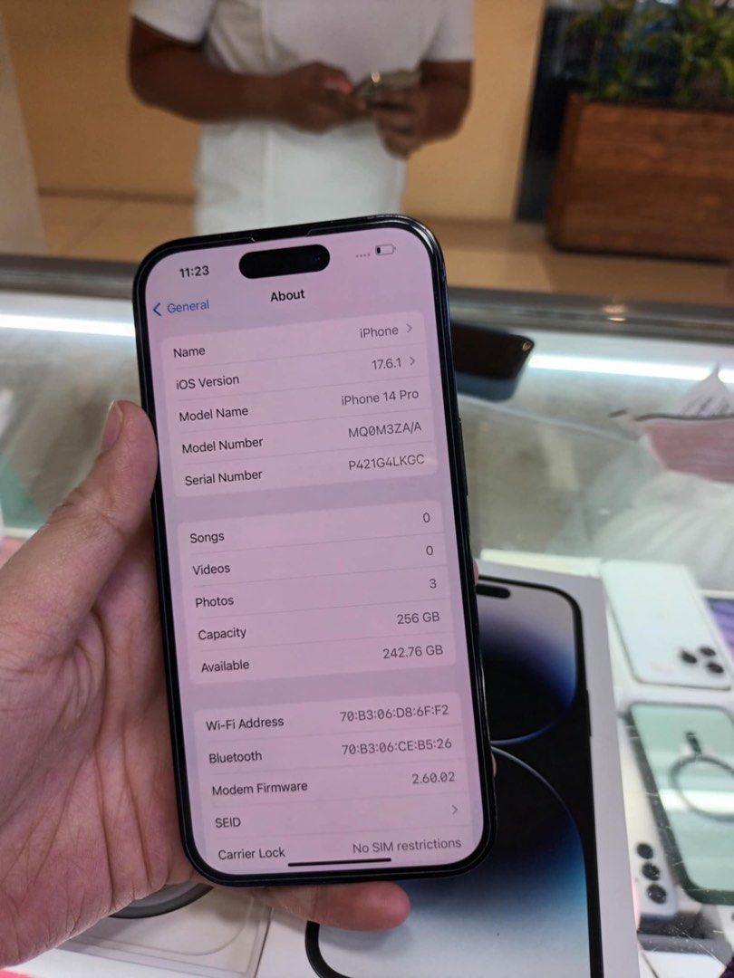 iphone 14 pro 256gb dual sim 2ndhand (Category: iPhone 14 Series) located in Manila. Submitted by orlandotub99548 (Listing ID 1329737050, Image 3). Description: iphone 14 pro 256gb dual sim 2ndhand complete package hk variant pick up store greenhills shopping center we accept trade in we accepy credit card and ggives installment we do cod and door to door we ship nationwide for fast transaction call 09277368323 look for vine visit my fb page vine