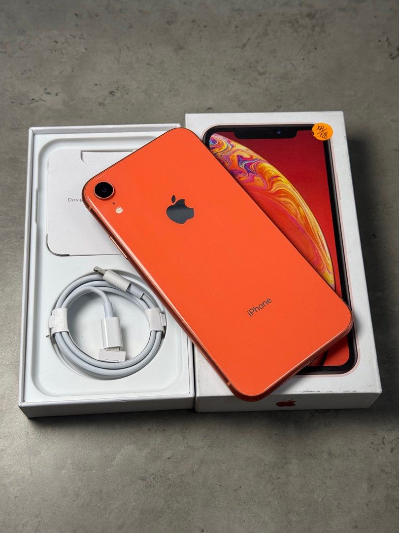 iPhone XR Coral 128 GB SIMフリー