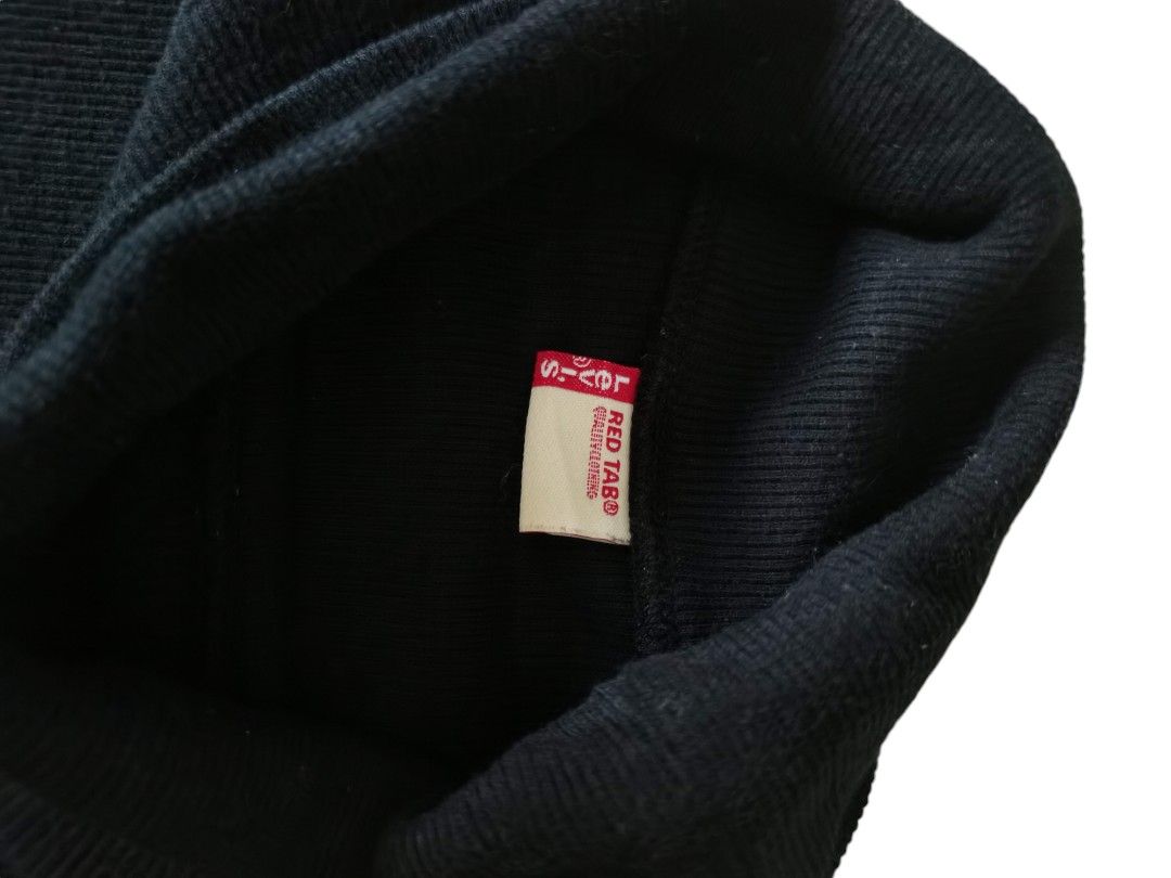 LEVIS (Category: Tshirts & Polo Shirts) located in Jerantut. Submitted by 4z4bundle (Listing ID 1329677650, Image 3). Description: conditions mantap p20, 21 l26.